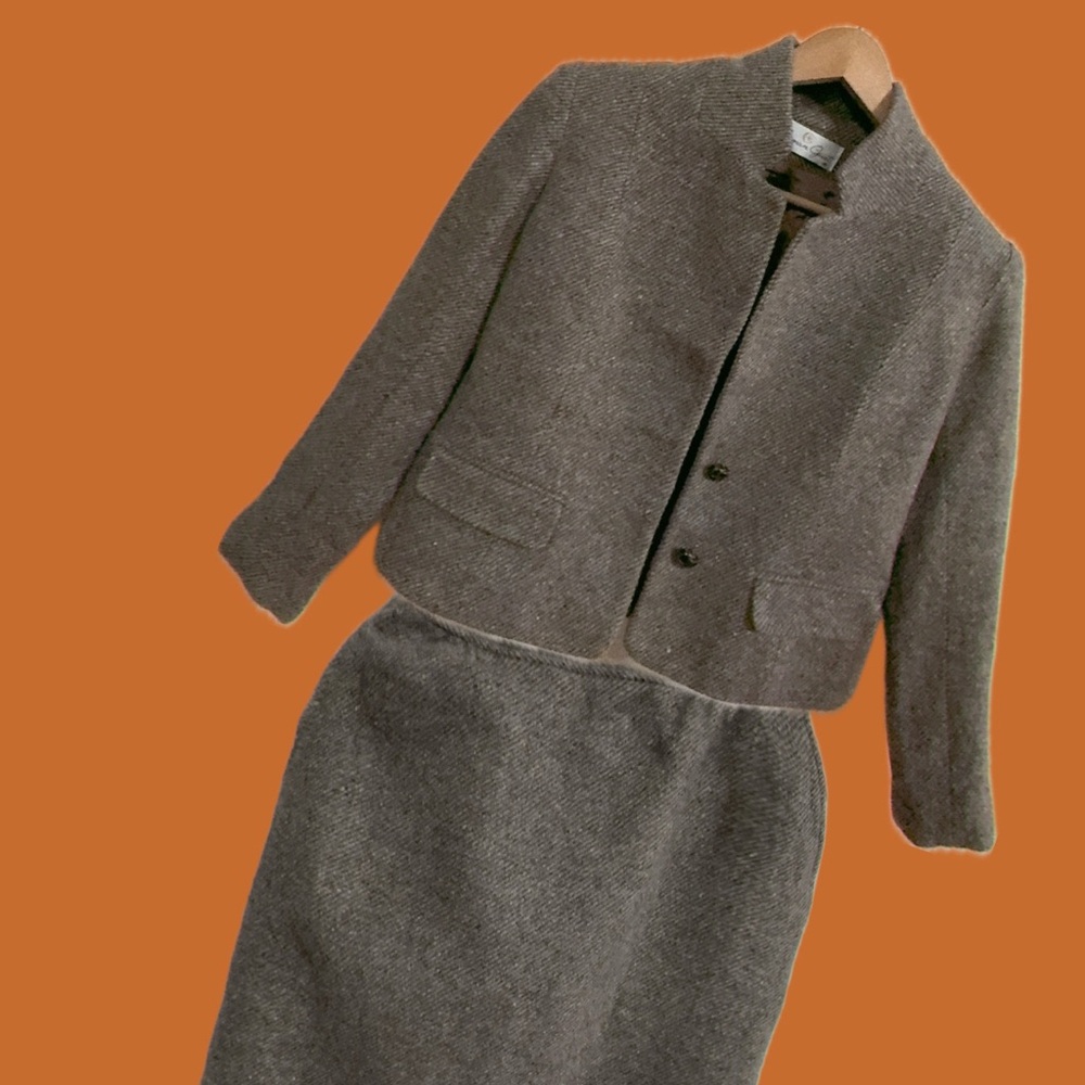 Women's Gray Tweed Jacket & Skirt Set